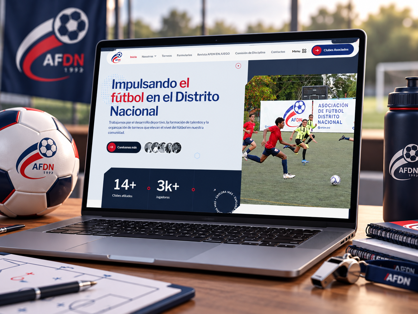 Sitio web de la AFDN presentado en una computadora portátil.